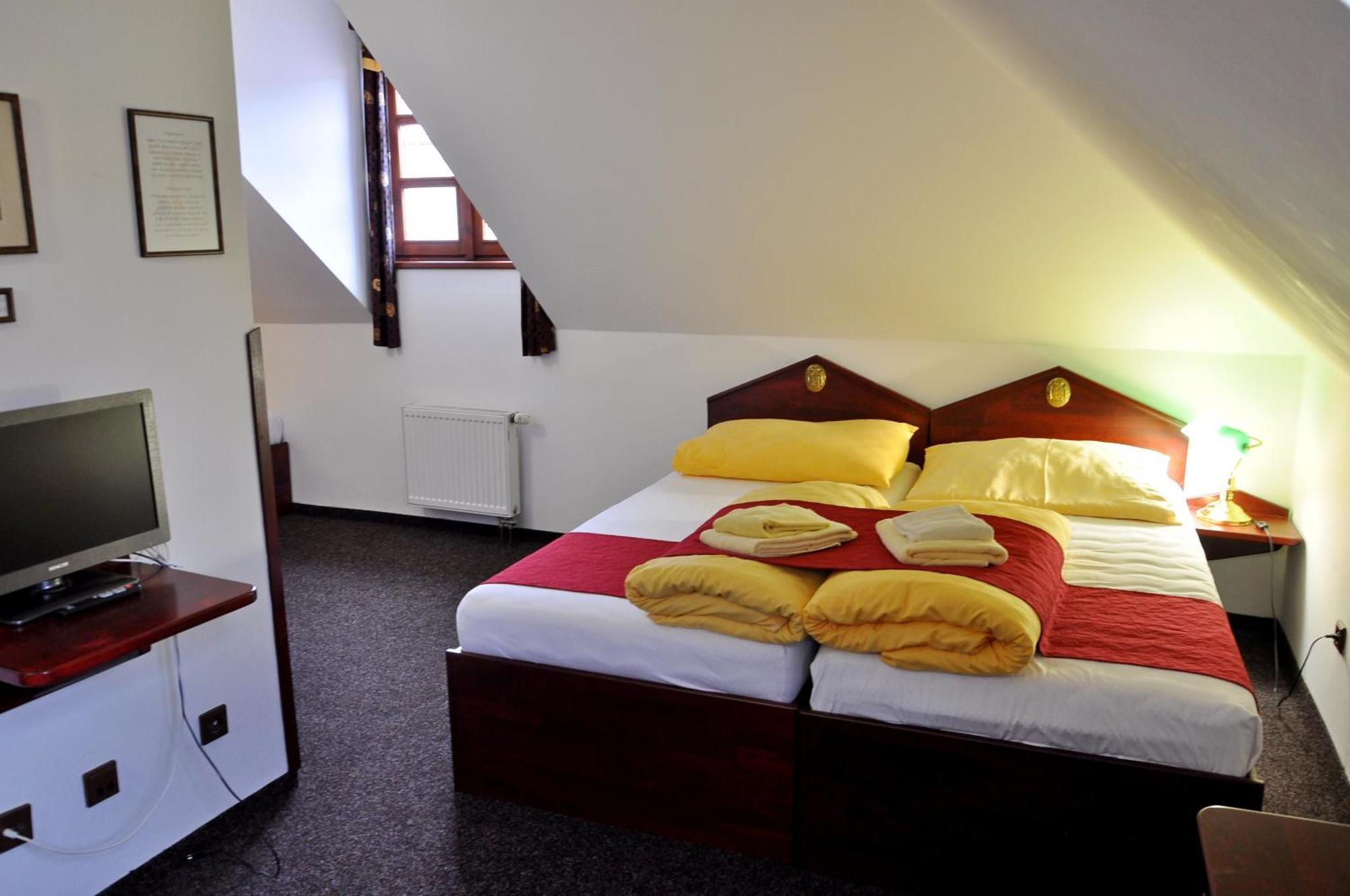 Hotel Cisar Ferdinand Локет Номер фото