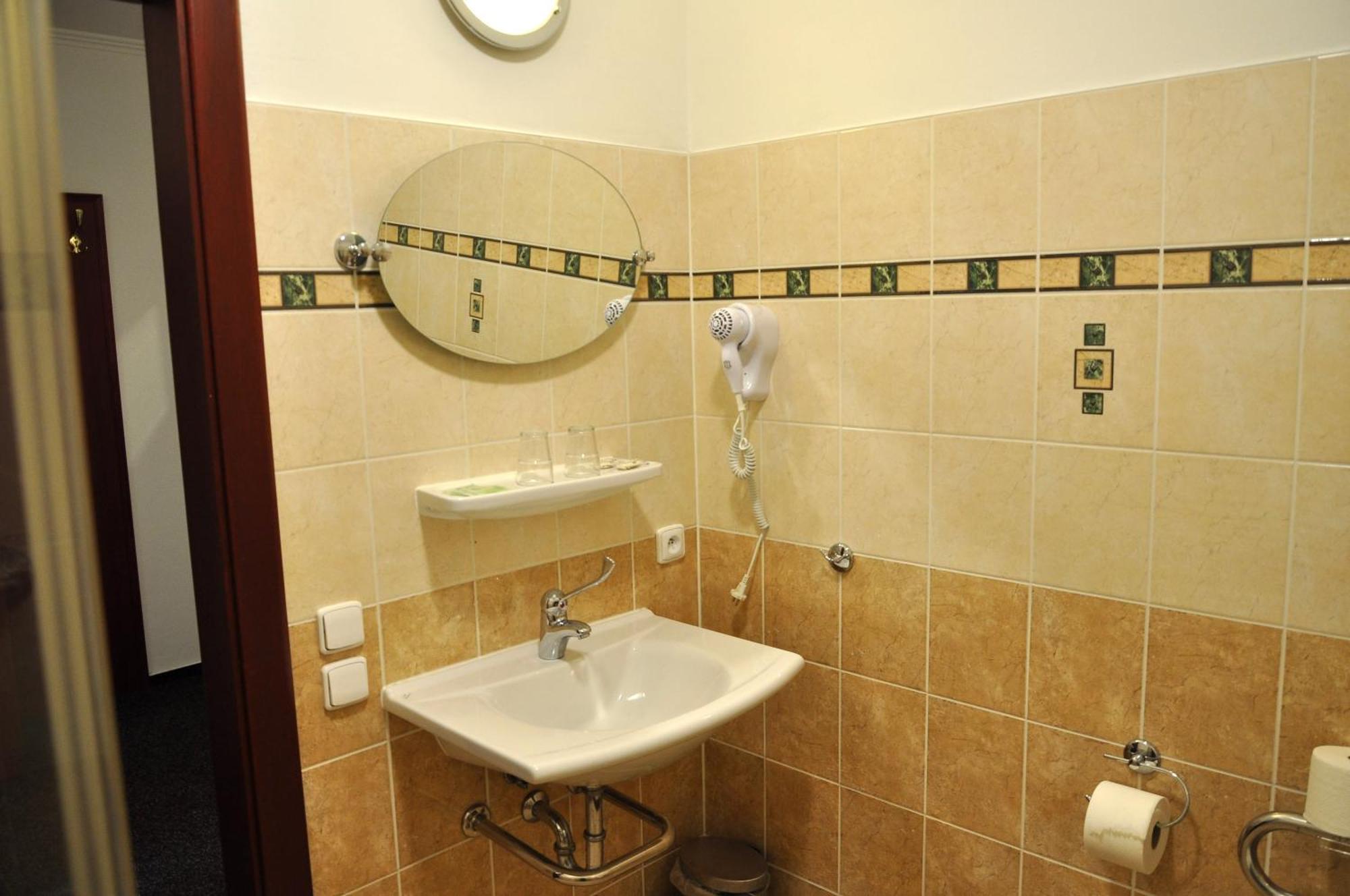 Hotel Cisar Ferdinand Локет Номер фото