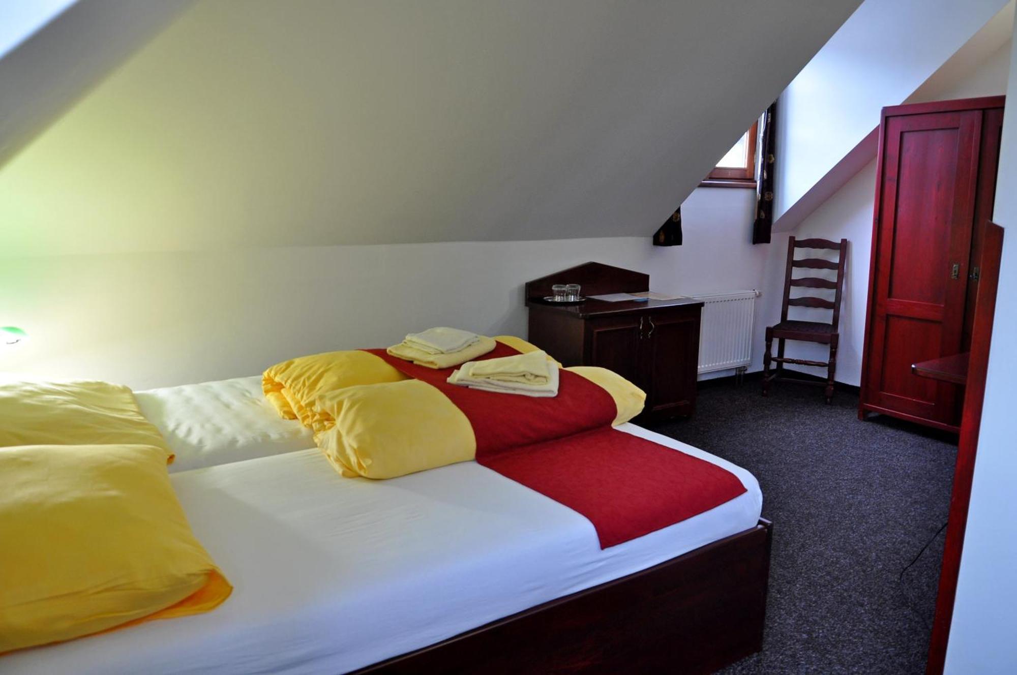 Hotel Cisar Ferdinand Локет Номер фото